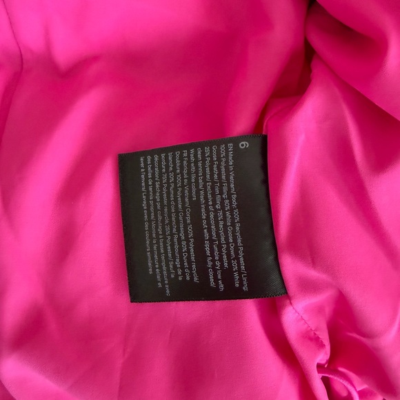 Lululemon Sonic Pink Cropped Vest! - Picture 7 of 7